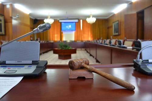 Хянан шалгах түр хороо хаалттай хуралдана